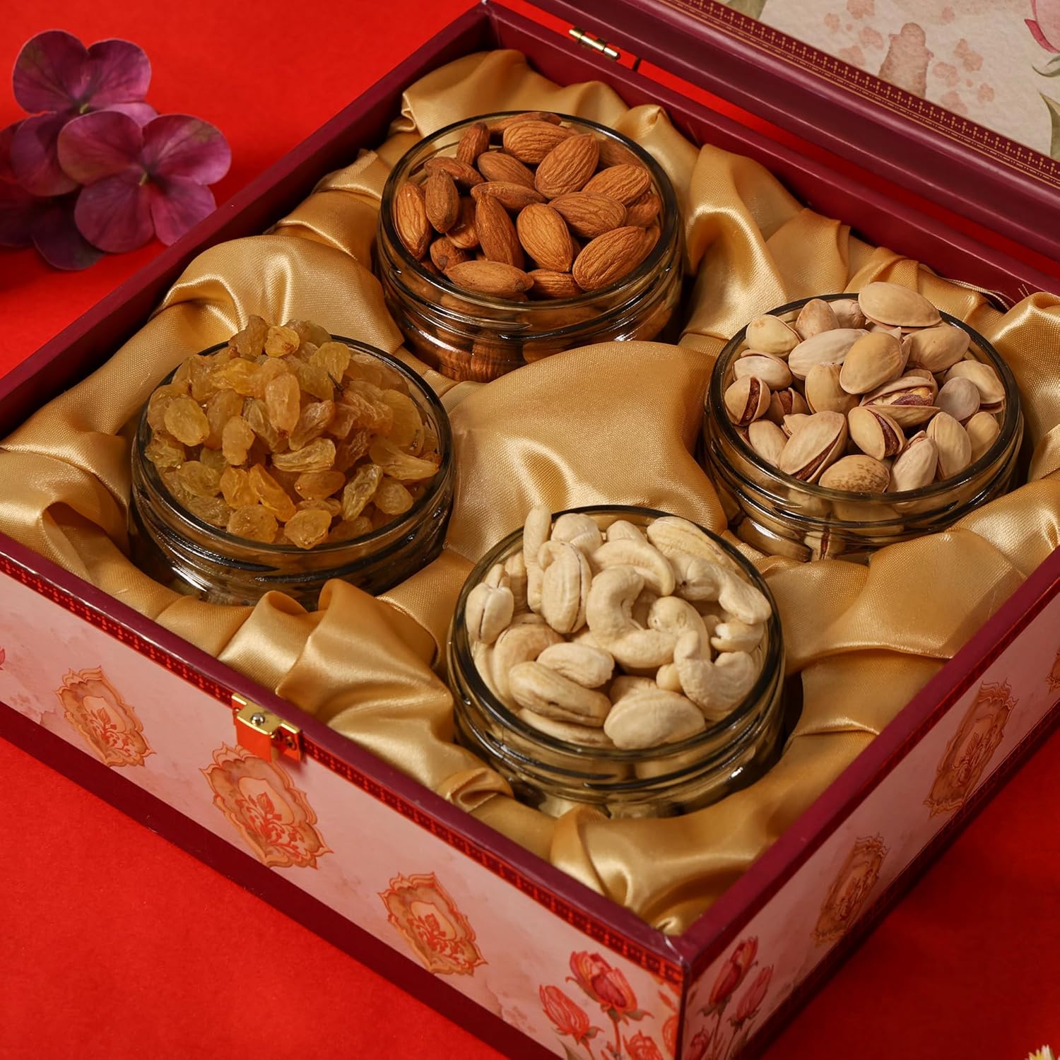 BEE CREATIVE Premium Dry Fruits Gift Hamper Pack for Diwali, Dussehra, Weddings & Corporate Gifting | Almonds, Cashews, Pistachios & Raisins | Festive Healthy Dry Fruit Gift Combo