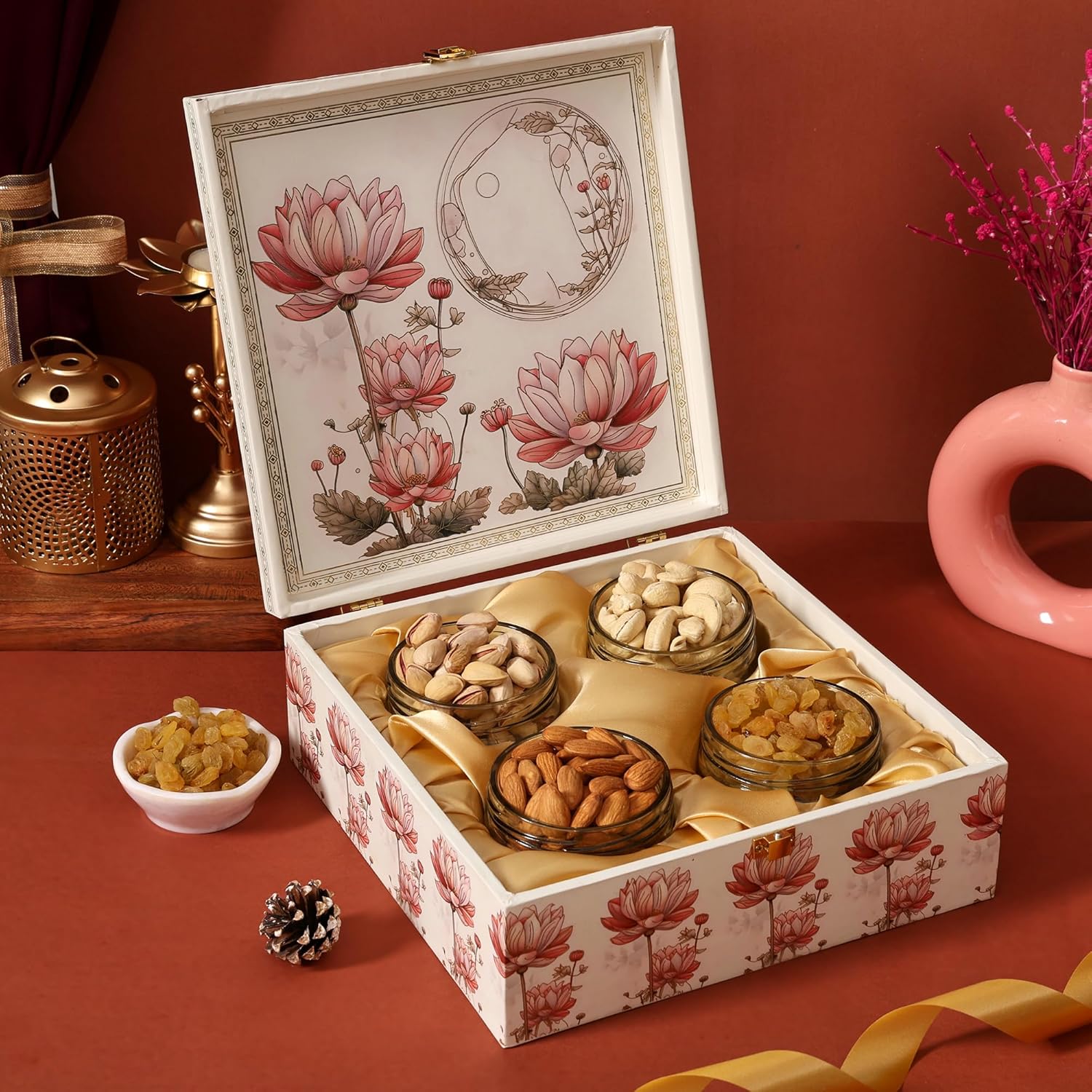 BEE CREATIVE Premium Dry Fruits Gift Hamper Pack for Diwali, Dussehra, Weddings & Corporate Gifting | Almonds, Cashews, Pistachios & Raisins | Festive Healthy Dry Fruit Gift Combo