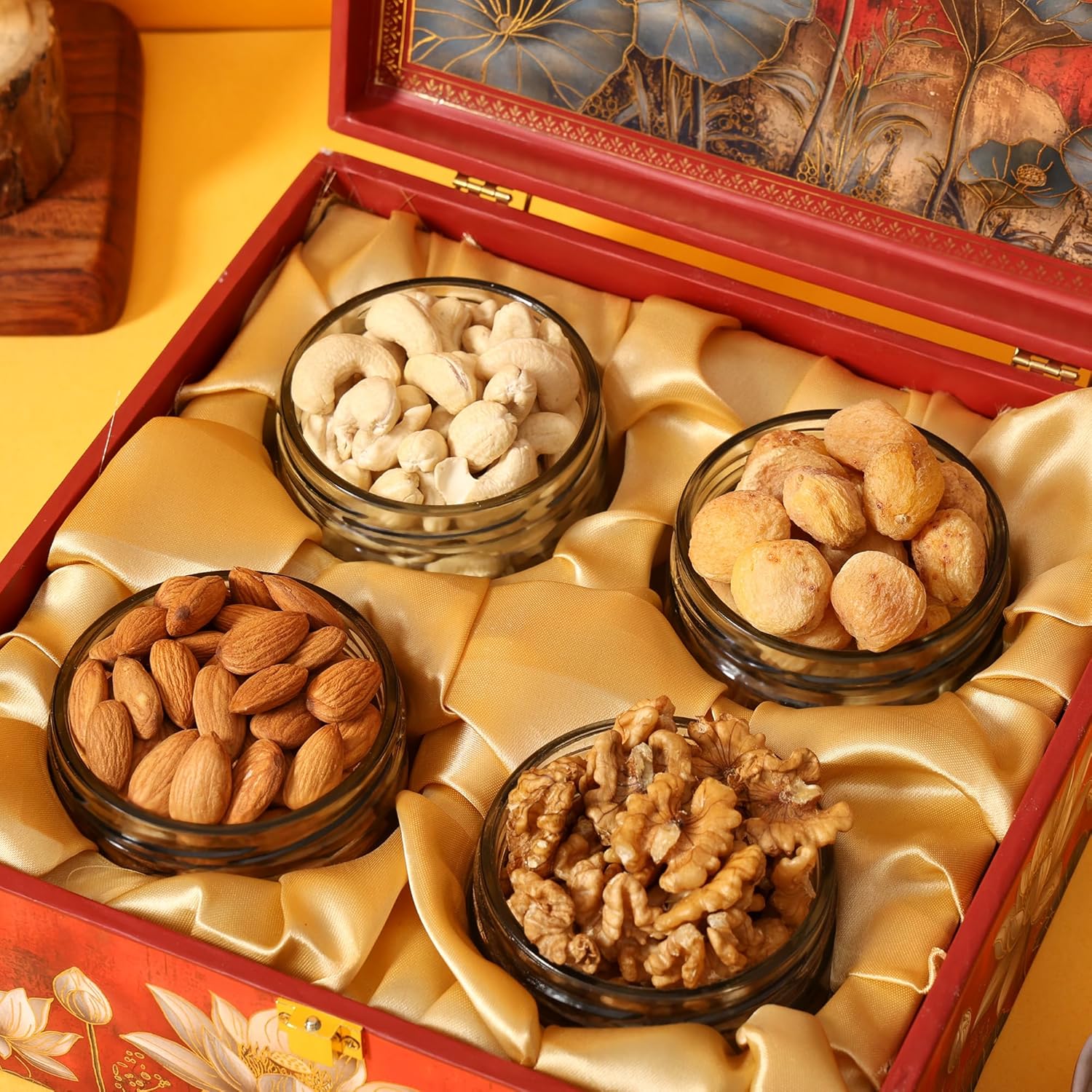 BEE CREATIVE Premium & Healthy Dry Fruits Gift Hamper Pack | Almonds, Cashews, Walnuts & Khumani (Apricots) | Luxury Festive Combo Box for Diwali, Dussehra & Corporate Gifting